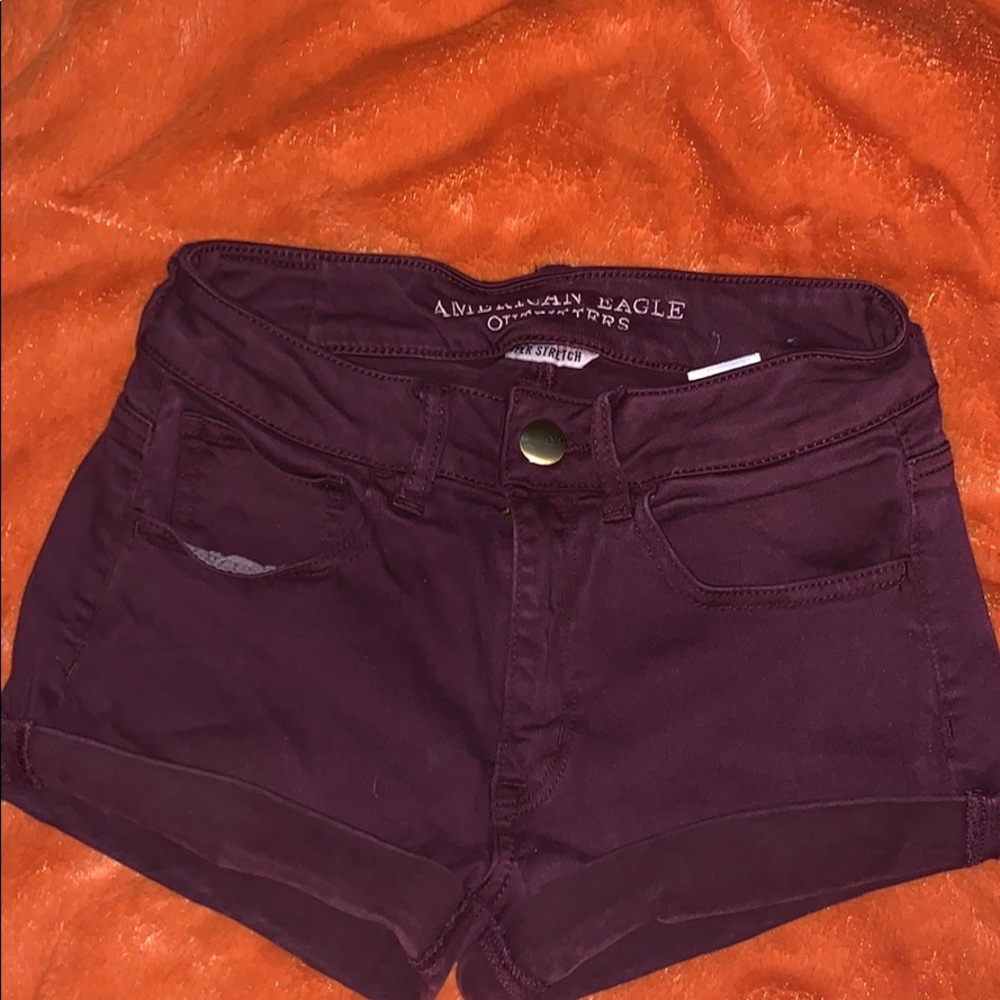 American eagle “super stretch” shorts(maroon)